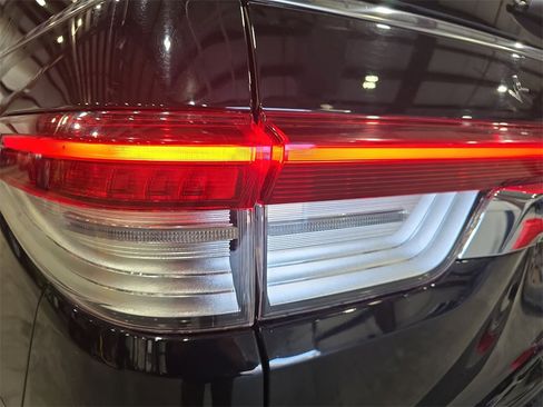 Used 2024 Lincoln Navigator Premiere image 35