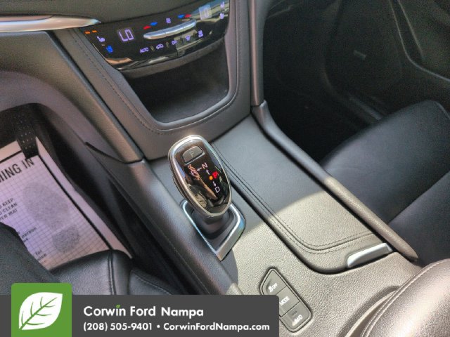 Used 2018 Cadillac XT5 Premium Luxury AWD/4WD image 17