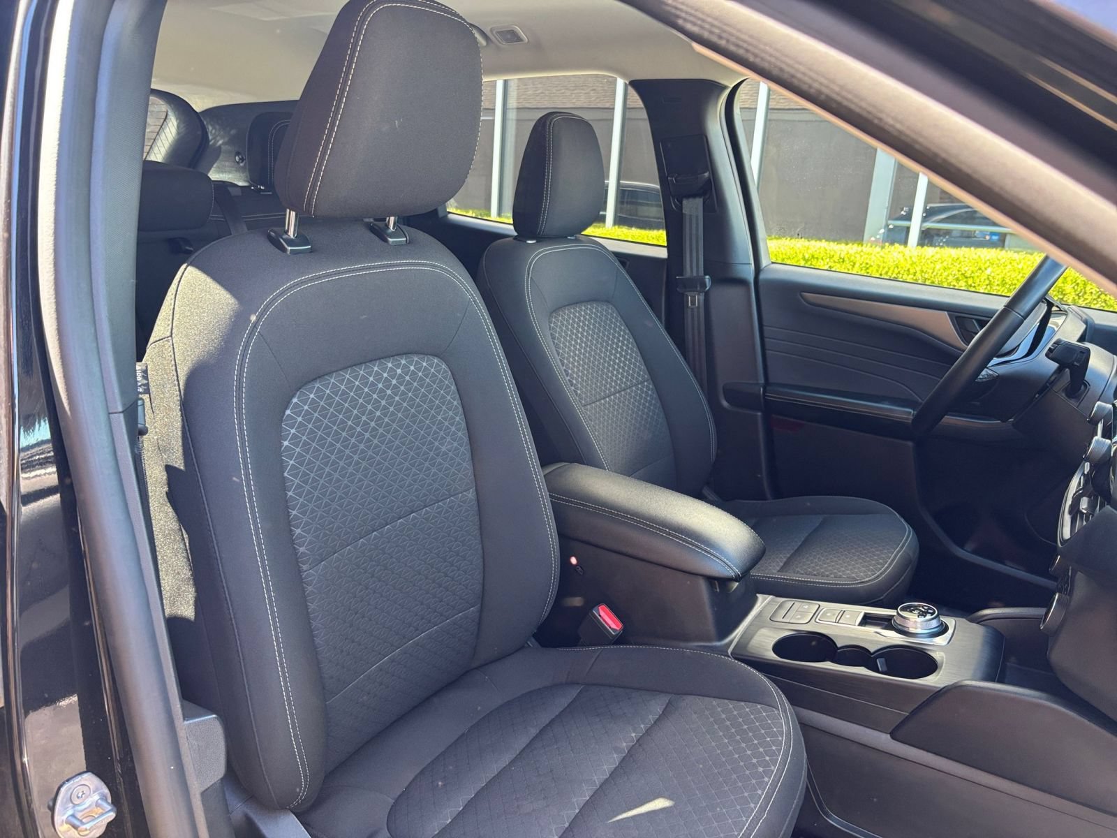 Used 2024 Ford Escape Active AWD/4WD image 37