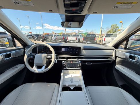 Used 2025 Hyundai Santa Fe SEL image 35