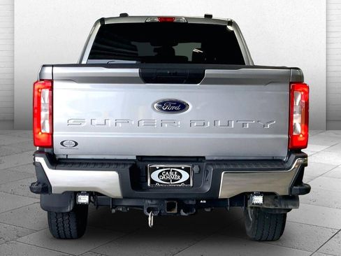 Used 2023 Ford F250 XLT AWD/4WD image 3