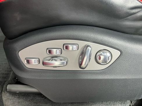 Certified 2018 Porsche Cayenne GTS image 31