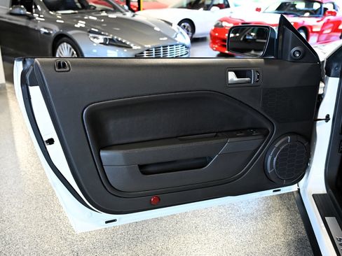 Used 2008 Ford Mustang Shelby GT500 RWD image 31