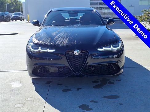 New 2025 Alfa Romeo Giulia Veloce w/ Veloce Package Rwd image 4