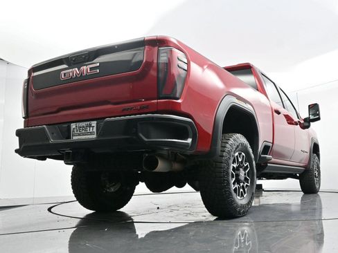 Used 2025 GMC Sierra 2500 AT4X image 51