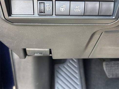 Used 2023 Toyota Tundra Limited image 16