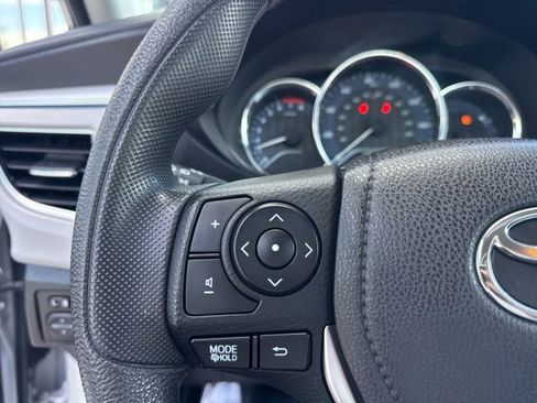 Used 2014 Toyota Corolla L image 17
