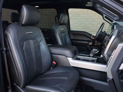 Used 2015 Ford F150 Platinum w/ Equipment Group 701A Luxury AWD/4WD image 31
