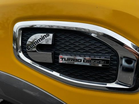 Used 2016 Nissan Titan PRO-4X w/ Pro-4x Convenience Package image 18