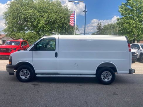 Used 2025 GMC Savana 2500 w/ Driver Convenience Package RWD image 8