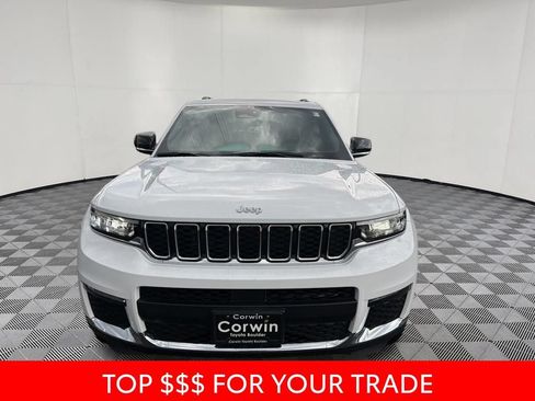 Used 2025 Jeep Grand Cherokee L Limited w/ Trailer Tow Package AWD/4WD image 2