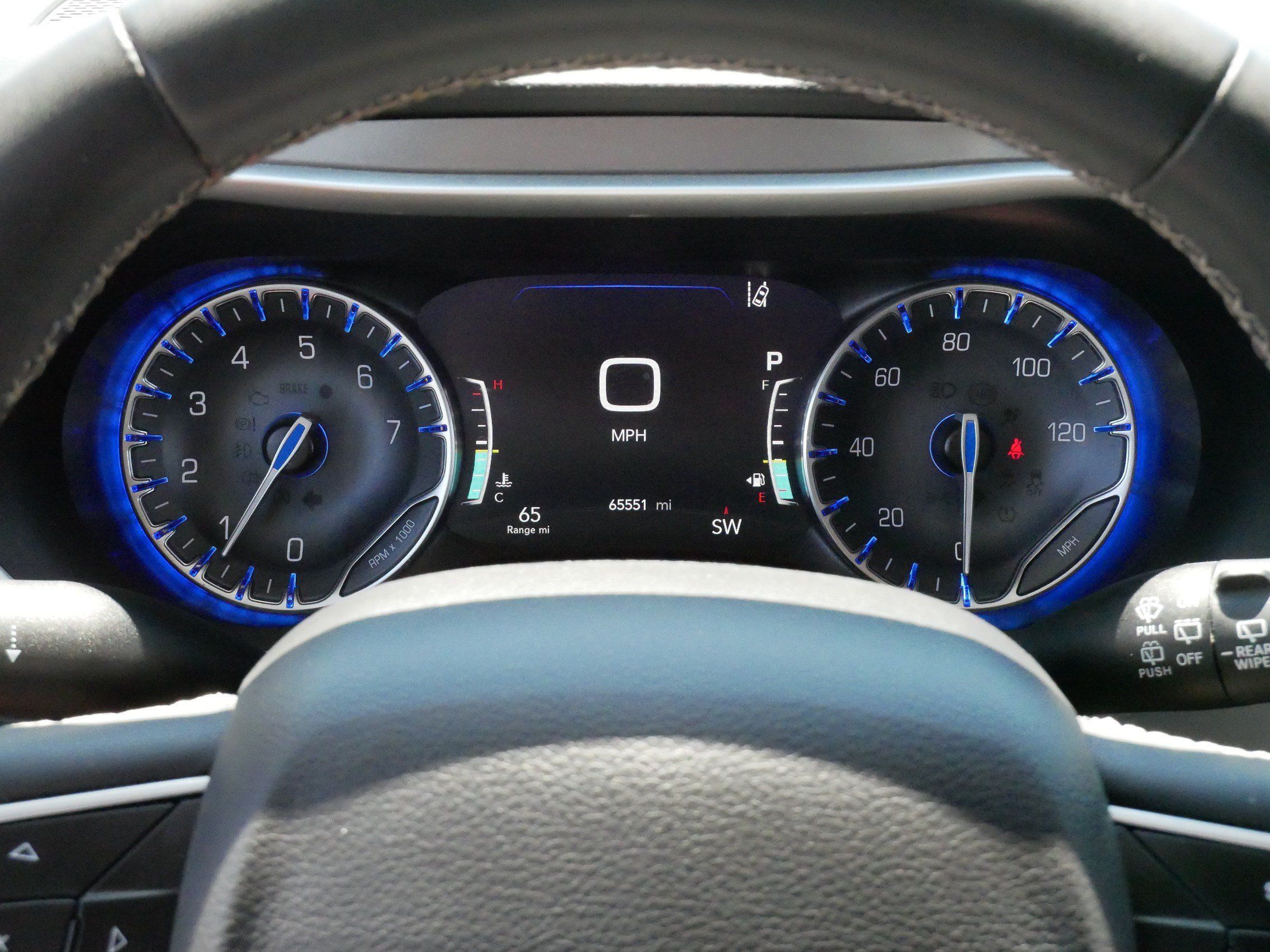 Used 2023 Chrysler Pacifica Touring-L FWD image 21