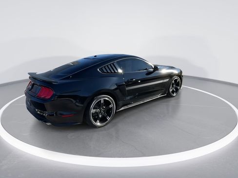 Used 2019 Ford Mustang GT Premium w/ Equipment Group 401A image 8