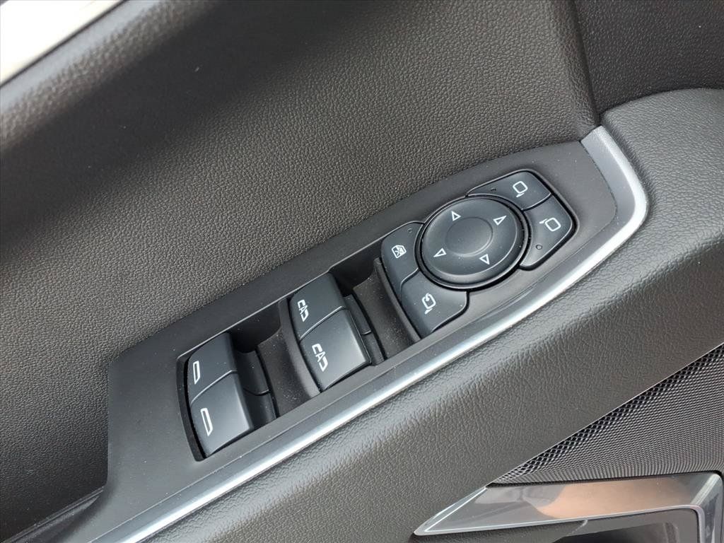 Used 2025 GMC Sierra 1500 SLT AWD/4WD image 17