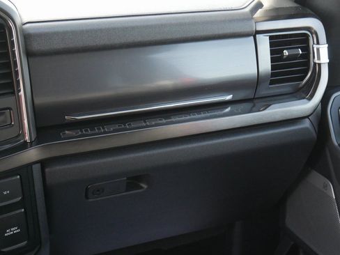 Used 2023 Ford F250 Lariat image 41