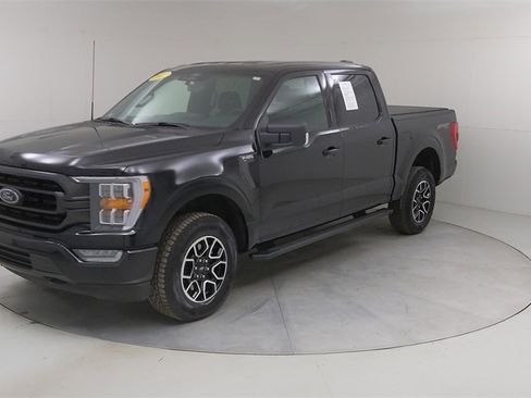 Certified 2022 Ford F150 XLT w/ Equipment Group 302A High image 21