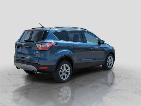 Used 2018 Ford Escape SE w/ SE Sync 3 Package FWD image 8