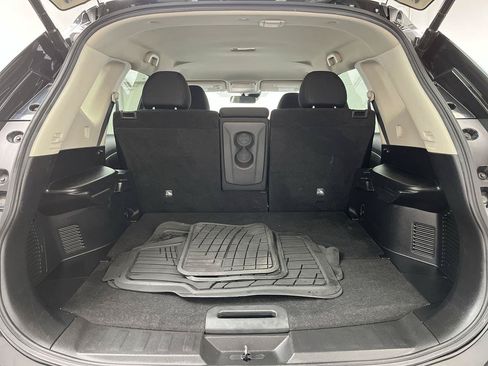 Used 2020 Nissan Rogue SV AWD/4WD image 26