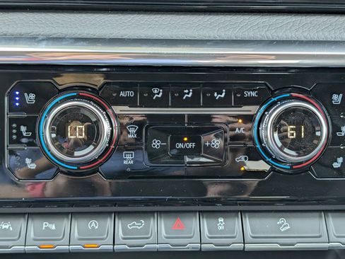 Used 2025 GMC Sierra 1500 Denali w/ Denali Reserve Package image 25