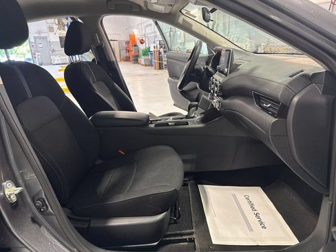 Used 2025 Nissan Sentra SV FWD image 28