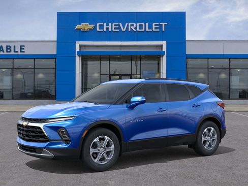 New 2025 Chevrolet Blazer LT w/ Sound & Technology Package image 2