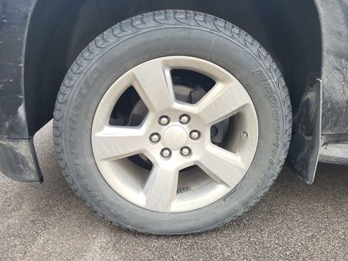 Used 2020 Chevrolet Suburban LT w/ Luxury Package image 15