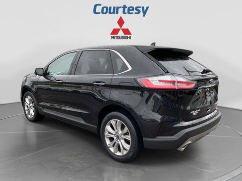 Used 2019 Ford Edge Titanium w/ Equipment Group 301A AWD/4WD image 3