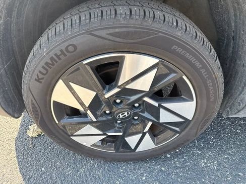 Used 2025 Hyundai Kona SEL AWD/4WD image 10