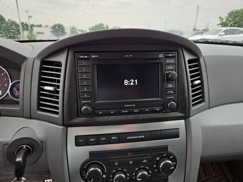 Used 2007 Jeep Grand Cherokee SRT8 w/ SRT Option Group I AWD/4WD image 6