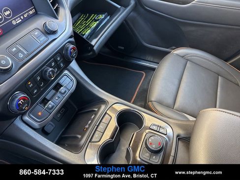 Used 2023 GMC Acadia AT4 w/ Technology Package image 21