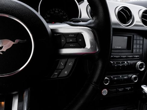 Used 2017 Ford Mustang GT RWD image 16