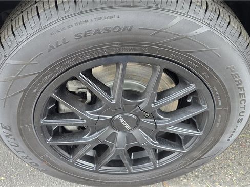 Used 2020 Chevrolet Trax LS FWD image 16