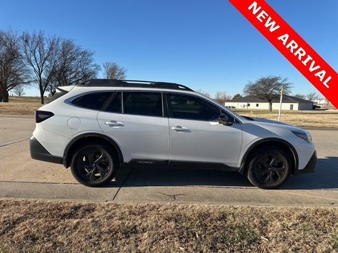 Used 2021 Subaru Outback Onyx Edition XT w/ Popular Package #2 image 2