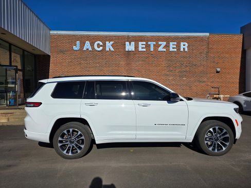 Used 2022 Jeep Grand Cherokee L Overland image 9