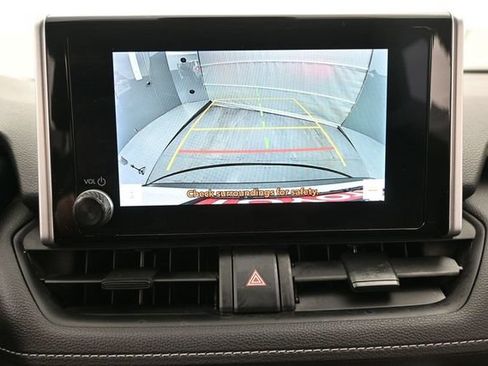 Used 2023 Toyota RAV4 LE AWD/4WD image 24