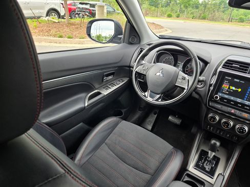 Used 2024 Mitsubishi Outlander Sport AWD image 9