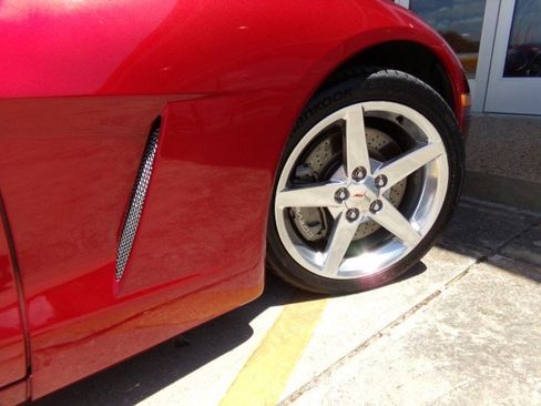 Used 2005 Chevrolet Corvette Coupe w/ Preferred Equipment Group RWD image 26