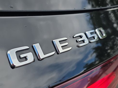 Used 2025 Mercedes-Benz GLE 350 4MATIC image 10