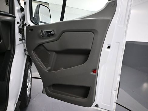 Used 2023 Ford Transit 350 XLT image 44