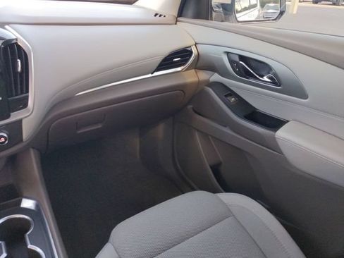 Used 2019 Chevrolet Traverse LT FWD image 18