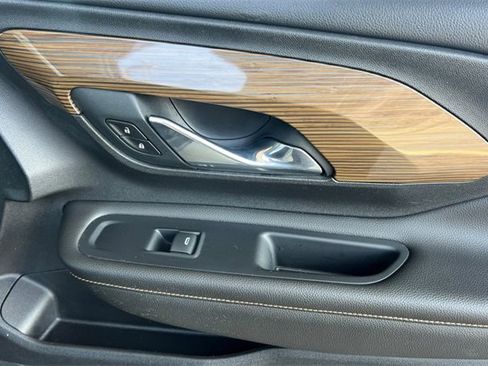 Used 2021 GMC Terrain SLE w/ Driver Convenience Package image 22