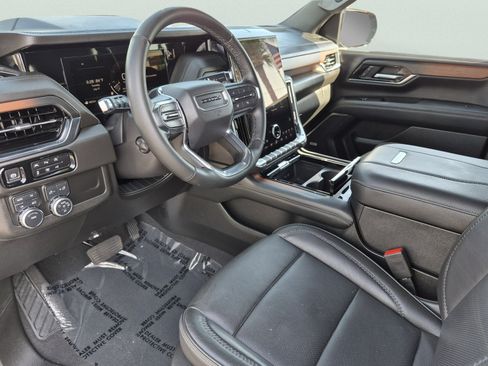 Used 2025 GMC Yukon XL Denali AWD/4WD image 20