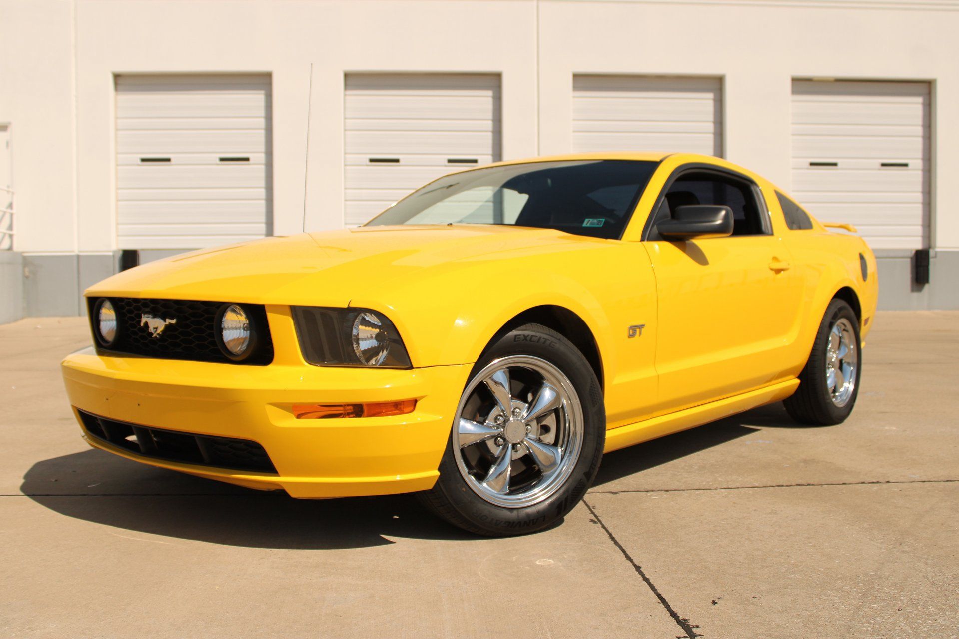 Used 2005 Ford Mustang GT RWD image 3