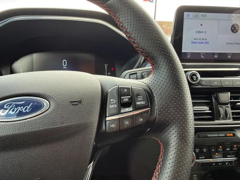 Used 2025 Ford Escape ST-Line Select AWD/4WD image 27