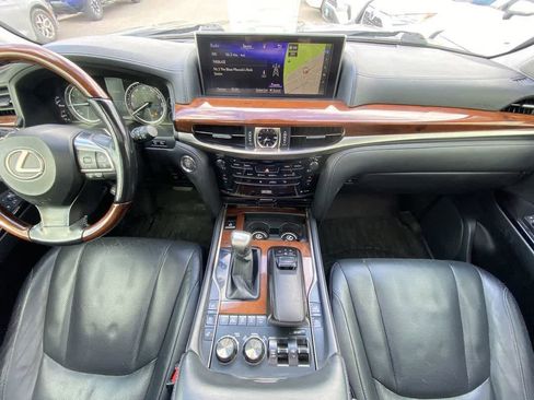 Used 2017 Lexus LX 570 4WD w/ Luxury Package image 23