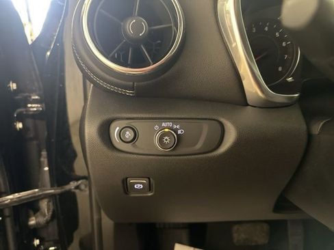 Used 2023 Chevrolet Blazer LT w/ Convenience Package image 19