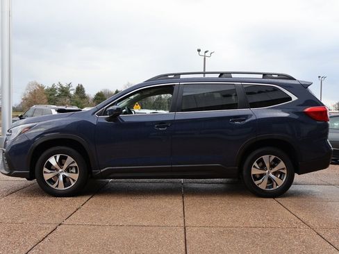 Used 2024 Subaru Ascent Premium w/ Convenience Package image 3