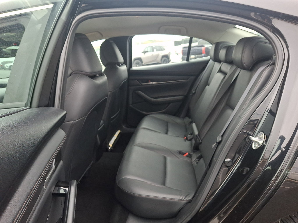 Used 2025 MAZDA MAZDA3 s FWD image 10