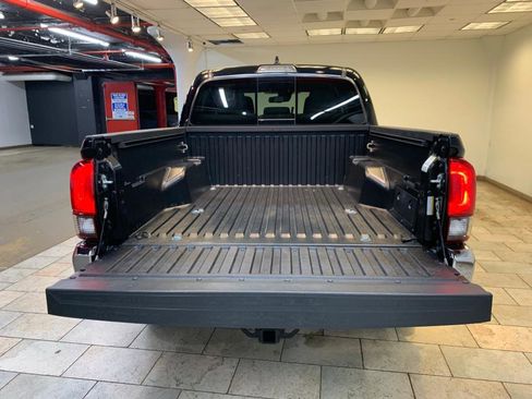 Used 2021 Toyota Tacoma SR5 image 38
