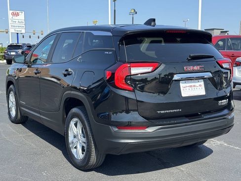 Used 2022 GMC Terrain SLE FWD image 7